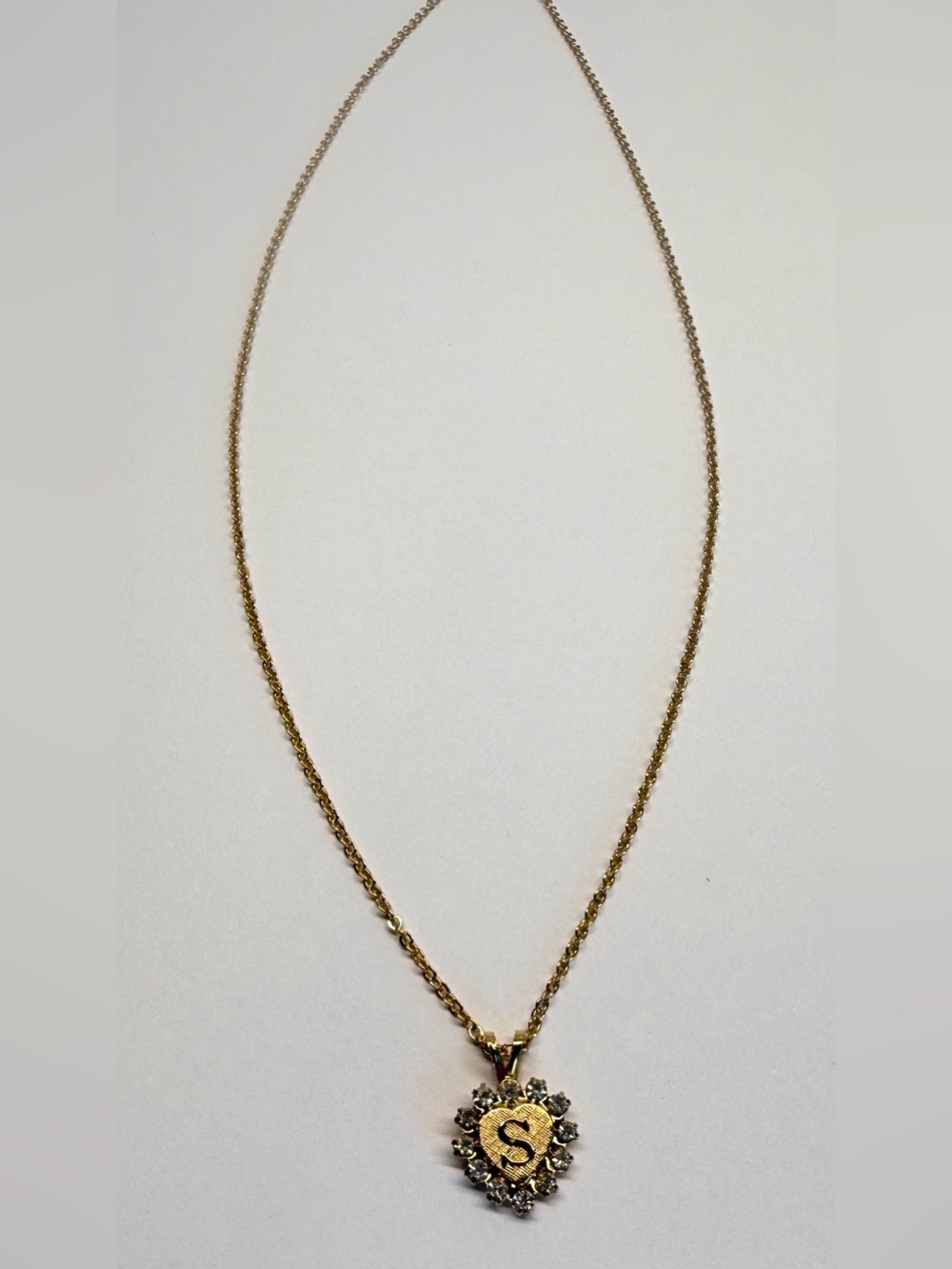 Vintage Gold Tone Rhinestone Heart “S” Initial Pendant Necklace 18”